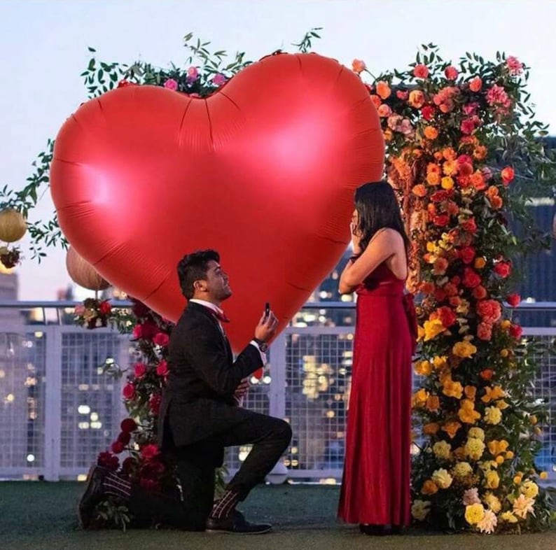 63 inch Red Heart Balloons,Giant Heart Shaped Love Balloons for Valentine's Day Wedding Engagement Anniversary Decorations