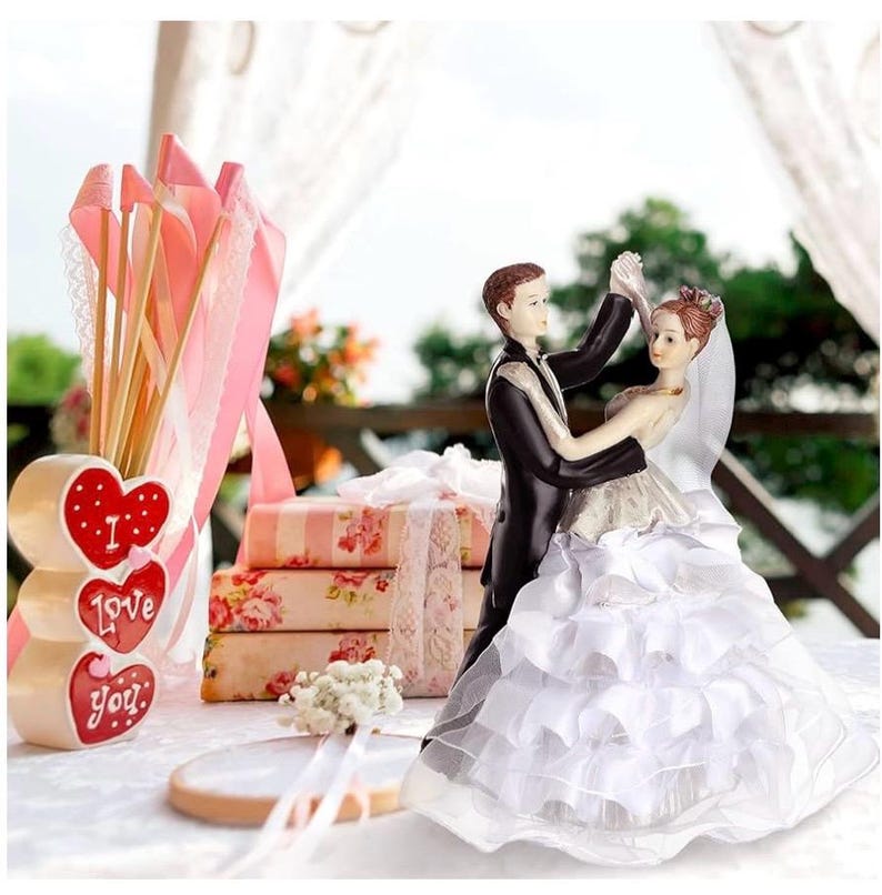 Wedding Cake Toppers Bride and Groom Dancing Figurines Cake Topper Wedding Decorations for Engagement Party Fun Couple Figurines Gifts