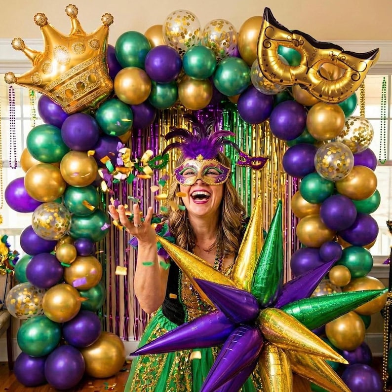 Mardi balloon garland arch kit Purple Emerald green gold with Crown and Mask star mylar Balloons for Grand Fat Tuesday Party Decorations